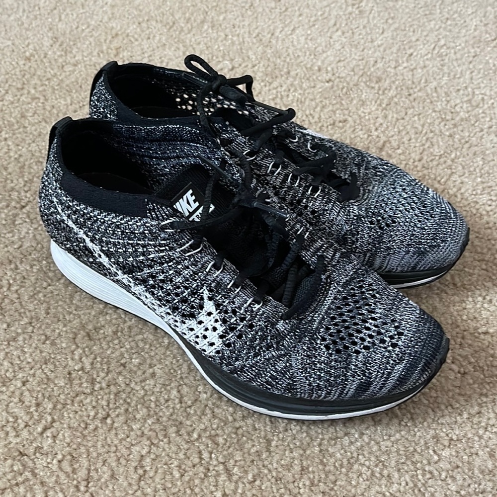 Nike Flyknit Racer